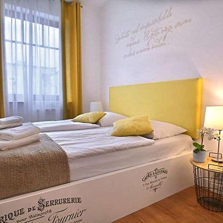 Sunset Apartments - Holdu Pruskiego - Garaz سفينويتشي المظهر الخارجي الصورة